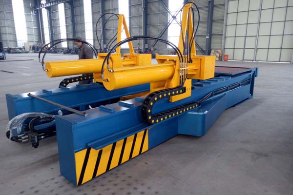 了解拉彎機(jī)的結(jié)構(gòu)特點(diǎn)